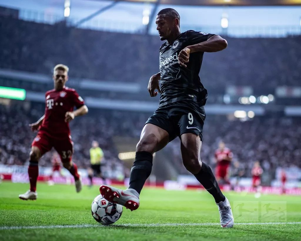 清晨法兰克福调整名单以备葡超，单刀错失环节打磨，气氛紧张，赛季目标并未改变的简单介绍