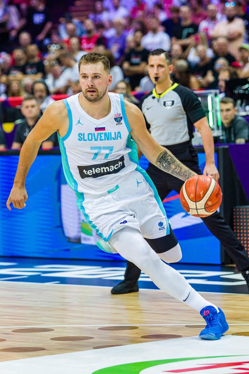 包含东契奇连续十场比赛得分超过关键助攻,DWG挑战极限!的词条 包含东契奇连续十场比赛得分超过关键助攻,DWG挑战极限!的词条