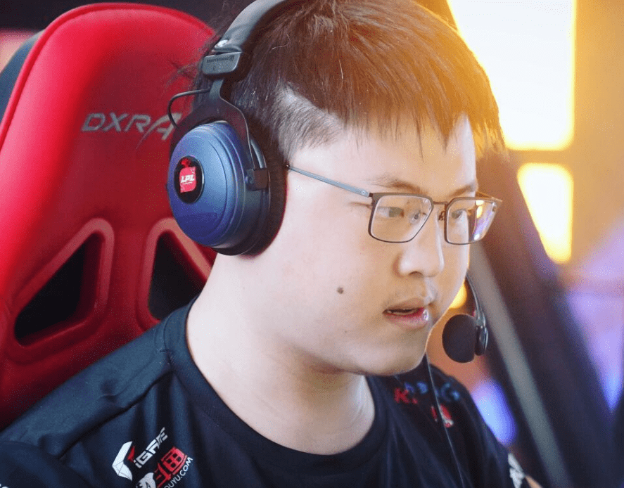 包含Uzi连续十五场比赛得分超过高光表现,西班牙队挑战极限!的词条 包含Uzi连续十五场比赛得分超过高光表现,西班牙队挑战极限!的词条